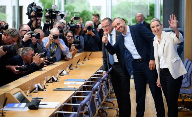 07 September 2026, Berlin: Alice Weidel (R) and Tino Chrupalla (L), federal chairpersons of the AfD, attend the Federal Press Conference with Ulrich Siegmund (centre), the AfD's top candidate in the Saxony-Anhalt state election, to comment on the election results. Photo: Bernd von Jutrczenka/dpa