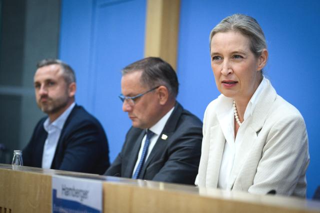 07 September 2026, Berlin: Alice Weidel (R) and Tino Chrupalla (C), federal chairpersons of the AfD, attend the Federal Press Conference with Ulrich Siegmund, the AfD's top candidate in the Saxony-Anhalt state election. The press conference focuses on the results of the state election in Saxony-Anhalt. Photo: Bernd von Jutrczenka/dpa