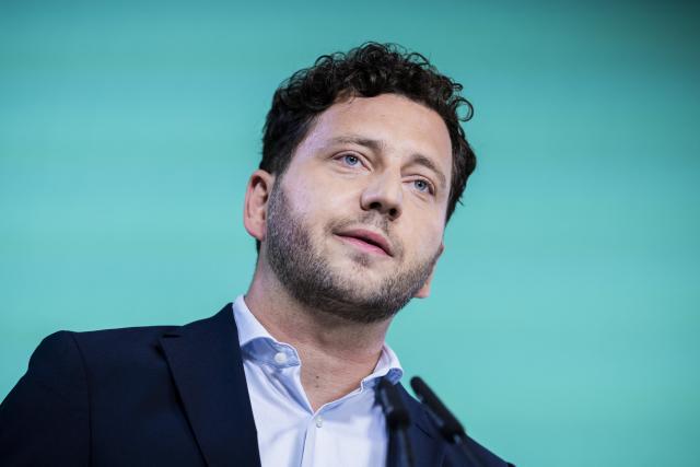 07 September 2026, Berlin: Felix Banaszak, federal chairman of Alliance 90/The Greens, speaks at a press conference following a meeting of the Green Party's federal executive committee after the state election in Saxony-Anhalt. Photo: Christoph Soeder/dpa