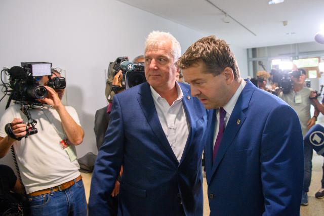 08 September 2026, Saxony-Anhalt, Magdeburg: Guido Heuer (L) and Sven Schulze (R), Minister-President of Saxony-Anhalt and state chairman of the CDU in Saxony-Anhalt, arrive at the state parliament for the constituent meeting of the CDU parliamentary caucus. Saxony-Anhalt elected a new state parliament on 6 September 2026. Photo: Klaus-Dietmar Gabbert/dpa