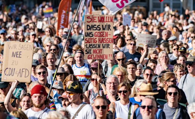 08 September 2026, North Rhine-Westphalia, Cologne: People take part in a demonstration at Heumarkt against the far right in response to the election results in Saxony-Anhalt. Photo: Benjamin Westhoff/dpa