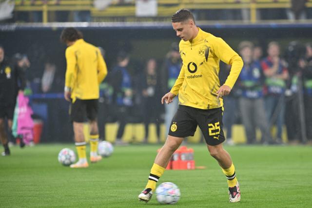 08 September 2026, North Rhine-Westphalia, Dortmund: Borussia Dortmund's Joey Veerman warms up prior to the start of the UEFA Champions League group stage soccer match between Borussia Dortmund and Villarreal CF at Signal Iduna Park. Photo: Bernd Thissen/dpa