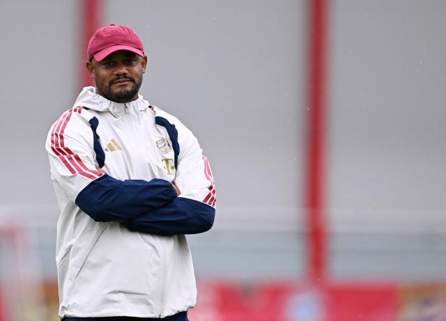 09 September 2026, Bavaria, Munich: Bayern coach Vincent Kompany leads a training session for the team at the training facility on Saebener street, ahead of the UEFA Champions League group stage soccer match against Bodo/Glimt. Photo: Sven Hoppe/dpa