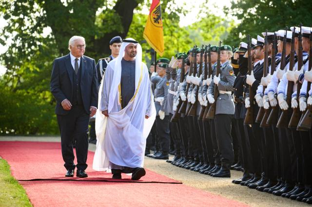 10 September 2026, Berlin: Germany's President Frank-Walter Steinmeier (L) welcomes Mohammed bin Zayed Al Nahyan, President of the United Arab Emirates, with military honours at Villa Borsig at the start of his state visit. Photo: Bernd von Jutrczenka/dpa
