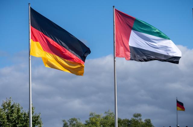 10 September 2026, Berlin: The flags of Germany and the United Arab Emirates are flying in front of the Federal Chancellery during the President of the United Arab Emirates, Sheikh Mohamed bin Zayed Al Nahyan's visit. Photo: Michael Kappeler/dpa