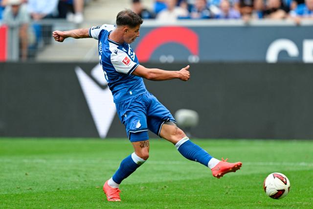 12 September 2026, Baden-Wuerttemberg, Sinsheim: Hoffenheim's Adam Hlozek scores his side's second goal during the German Bundesliga soccer match between TSG 1899 Hoffenheim and VfB Stuttgart at SNP Arena. Photo: Uwe Anspach/dpa - WICHTIGER HINWEIS: Gemäß den Vorgaben der Bundesliga bzw. des DFB Deutscher Fußball-Bund ist es untersagt, in dem Stadion und/oder vom Spiel angefertigte Fotoaufnahmen in Form von Sequenzbildern und/oder videoähnlichen Fotostrecken zu verwerten bzw. verwerten zu lassen.
