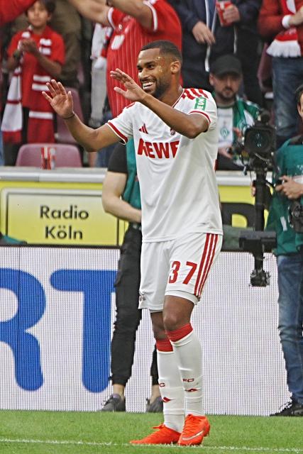 12 September 2026, North Rhine-Westphalia, Cologne: Cologne's Linton Maina celebrates scoring his side's first goal during the German Bundesliga soccer match between 1. FC Cologne and Werder Bremen at RheinEnergieStadion. Photo: Thomas Frey/dpa - WICHTIGER HINWEIS: Gemäß den Vorgaben der Bundesliga bzw. des DFB Deutscher Fußball-Bund ist es untersagt, in dem Stadion und/oder vom Spiel angefertigte Fotoaufnahmen in Form von Sequenzbildern und/oder videoähnlichen Fotostrecken zu verwerten bzw. verwerten zu lassen.
