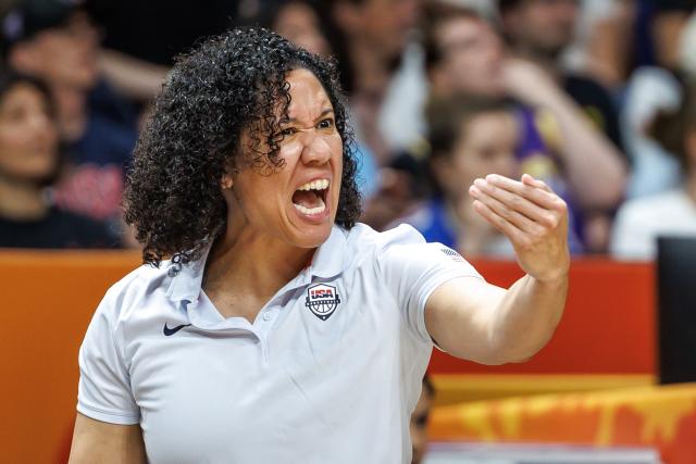 12 September 2026, Berlin: USA coach Kara Lawson gestures on the sidelines during the FIBA Women's Basketball World Cup semifinal match between Spain and United States. Photo: Andreas Gora/dpa