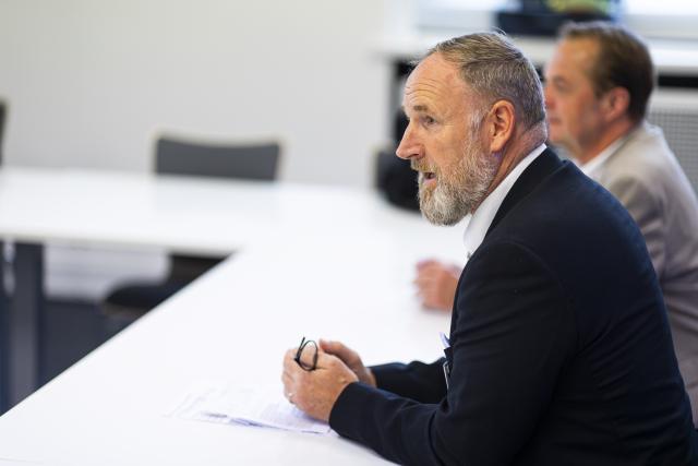 13 September 2026, Lower Saxony, Hanover: Sascha Kusz, election director for the city of Hanover, gives a press statement at the New City Hall. Photo: Michael Matthey/dpa