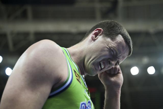 (241221) -- TIANJIN, Dec. 21, 2024 (Xinhua) -- David Scott James of Tianjin Pioneers reacts during a match between Tianjin Pioneers and Qingdao Eagles at the 2024-2025 season of the Chinese Basketball Association (CBA) league in Tianjin, China, Dec. 21, 2024. (Xinhua/Sun Fanyue)