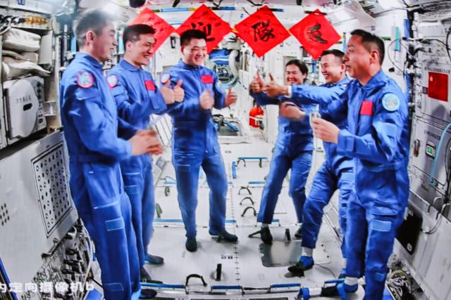 (241229) -- BEIJING, Dec. 29, 2024 (Xinhua) -- This image captured at Beijing Aerospace Control Center on Oct. 30, 2024 shows the crew of Shenzhou-18 and Shenzhou-19 manned spaceships talking with each other.
  Top 10 China news events of 2024
  2. Breakthroughs made in high-tech fields of strategic significance and key projects
  The Shenzhou-18 and the Shenzhou-19 manned spaceships were launched in April and October respectively. In December, the Shenzhou 19 crew broke the record for the longest single extravehicular activity by Chinese astronauts.
  On June 25, the Chang'e-6 lunar probe wrapped up a 53-day mission, bringing back samples collected from the moon's far side for the first time in human history.
  On Nov. 1, China's 41st Antarctic expedition team set sail to build the supporting infrastructure for the Qinling Station in Antarctica and conduct international research and logistics cooperation.
  As of Nov. 26, China's Five-hundred-meter Aperture Spherical Radio Telescope had identified more than 1,000 new pulsars, outnumbering those identified by all foreign telescopes combined. (Photo by Han Qiyang/Xinhua)