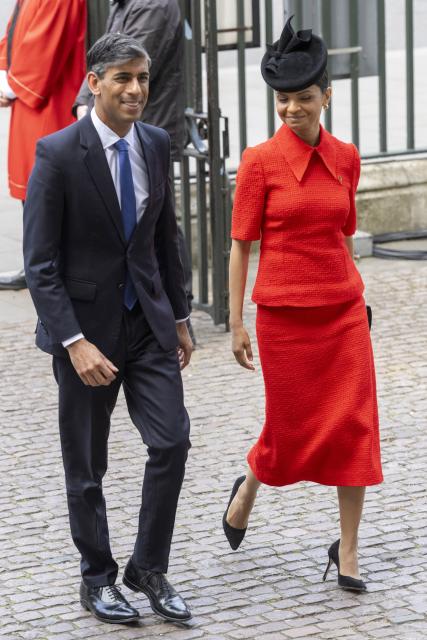 (250509) -- LONDON, May 9, 2025 (Xinhua) -- Former British Prime Minister Rishi Sunak (L) arrives at Westminster Abbey to attend a service of thanksgiving to mark the 80th anniversary of VE Day, or Victory in Europe Day, in London, Britain, May 8, 2025. (Xinhua)