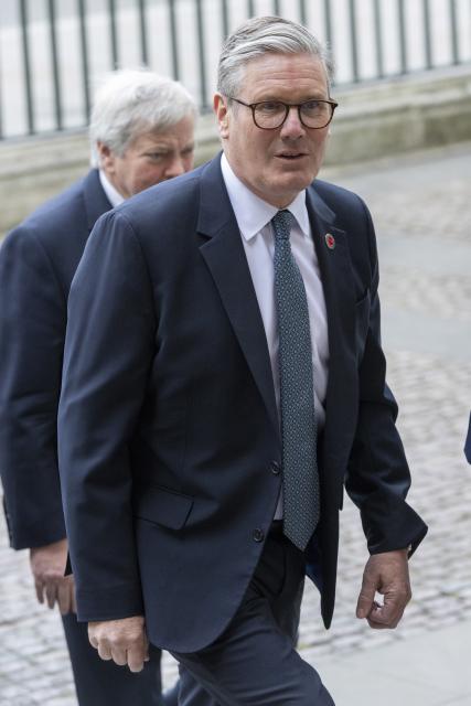 (250509) -- LONDON, May 9, 2025 (Xinhua) -- British Prime Minister Keir Starmer arrives at Westminster Abbey to attend a service of thanksgiving to mark the 80th anniversary of VE Day, or Victory in Europe Day, in London, Britain, May 8, 2025. (Xinhua)