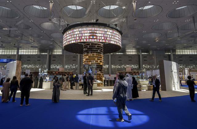 (250509) -- DOHA, May 9, 2025 (Xinhua) -- People visit the 34th edition of Doha International Book Fair in Doha, Qatar, May 8, 2025. The event will run until May 17. (Photo by Nikku/Xinhua)