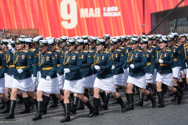 (250509) -- MOSCOW, May 9, 2025 (Xinhua) -- Soldiers march during a grand parade marking the 80th anniversary of the victory in the Soviet Union's Great Patriotic War in Moscow, Russia, May 9, 2025. (Xinhua/Lai Xiangdong)