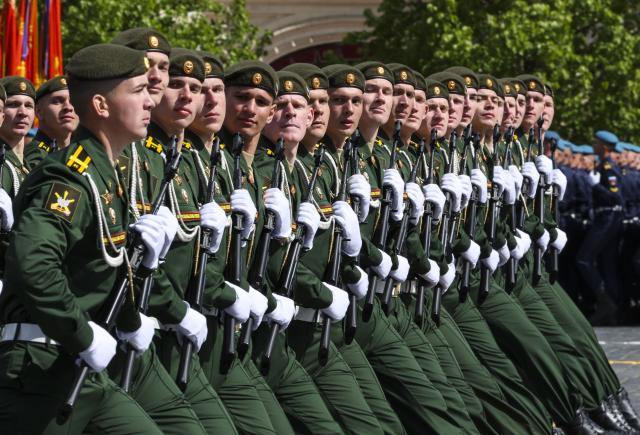 (250509) -- MOSCOW, May 9, 2025 (Xinhua) -- Soldiers march during a grand parade marking the 80th anniversary of the victory in the Soviet Union's Great Patriotic War in Moscow, Russia, May 9, 2025. (Xinhua/Yao Dawei)