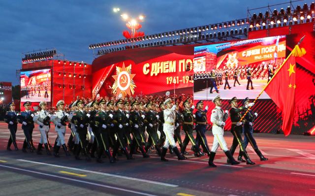 (250510) -- MINSK, May 10, 2025 (Xinhua) -- A contingent of the Guard of Honor of the Chinese People's Liberation Army (PLA) participate in a military parade marking the 80th anniversary of the victory in the Soviet Union's Great Patriotic War in Minsk, Belarus, May 9, 2025. (Photo by Henadz Zhinkov/Xinhua)