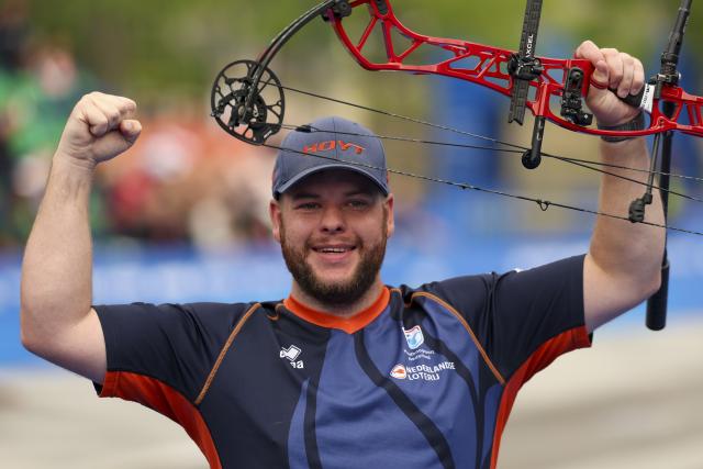 (250510) -- SHANGHAI, May 10, 2025 (Xinhua) -- Mike Schloesser of the Netherlands celebrates after the Compound Men's competition at Shanghai 2025 Archery World Cup Stage 2 in Shanghai, east China, May 10, 2025. (Xinhua/Wang Xiang)