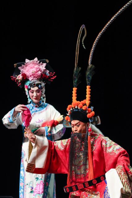 (250511) -- AUCKLAND, May 11, 2025 (Xinhua) -- Artists from China's Hubei Provincial Peking Opera Theater perform at the 2025 "Knowing Hubei, Echoes of Peking Opera Around the World" Peking Opera Gala in Auckland, New Zealand, May 9, 2025. The 2025 "Knowing Hubei, Echoes of Peking Opera Around the World" Peking Opera Gala was staged at the Civic Theater in New Zealand's largest city Auckland on Friday evening, receiving an enthusiastic response from local audiences.
   On Saturday, a Peking Opera salon further attracted keen participation from opera enthusiasts across the city. (Xinhua/Long Lei)