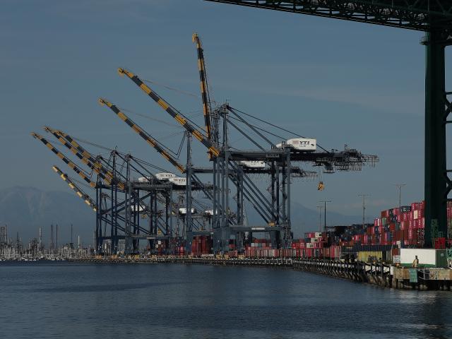 (250511) -- LOS ANGELES, May 11, 2025 (Xinhua) -- This photo taken on May 10, 2025 shows a view of the Port of Los Angeles in California, the United States. In a recent advertisement, California Governor Gavin Newsom warned the American public of the "real" and "serious" consequences of recent high tariffs, describing the situation as a "code red" economic emergency.
TO GO WITH "California governor warns of 'code red' economic emergency due to high tariffs" (Photo by Qiu Chen/Xinhua)