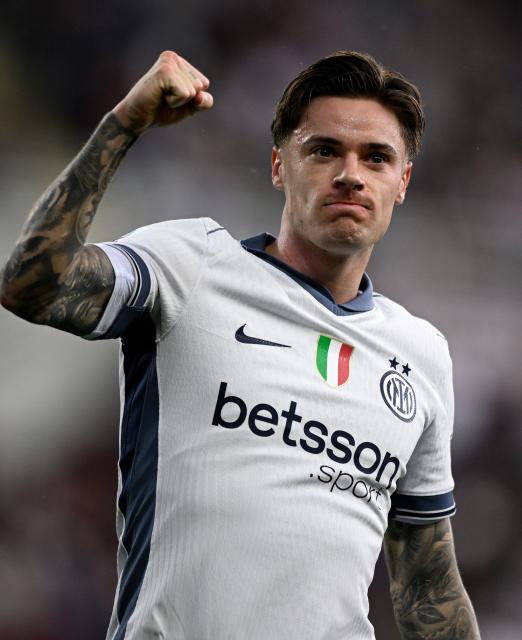 (250512) -- TURIN, May 12, 2025 (Xinhua) -- Inter Milan's Nicola Zalewski celebrates his goal during a Serie A soccer match between Torino and Inter Milan in Turin, Italy, May 11, 2025. (Xinhua)