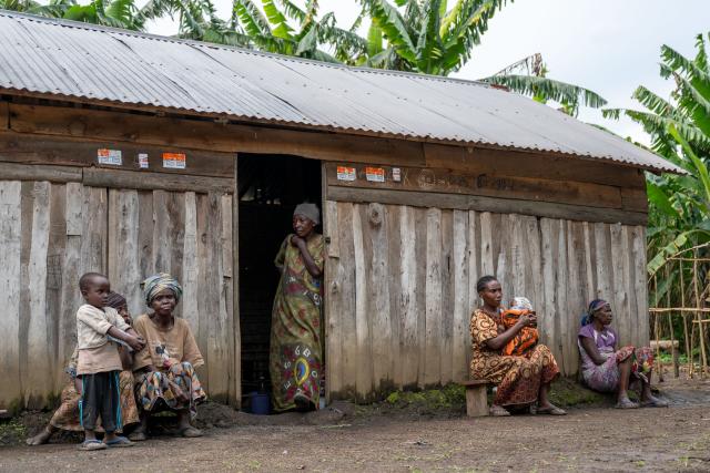 (250512) -- SAKE, May 12, 2025 (Xinhua) -- This photo taken on May 11, 2025 shows farmers living in areas surrounding Sake, a small town located 27 kilometers from Goma, the capital city of North Kivu province in the Democratic Republic of the Congo (DRC).
  Many residents of Sake were forced to flee their homes due to attacks by the rebel group known as M23. Though life is gradually returning to normal as they return home, they now face significant challenges such as damaged infrastructure and shortages of basic supplies. (Xinhua/Zheng Yangzi)