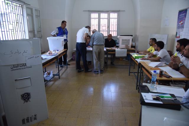 (250512) -- TRIPOLI, May 12, 2025 (Xinhua) -- People come to the polling station to vote in Tripoli, Lebanon, on May 11, 2025.
  The second round of Lebanon's municipal and local elections began on Sunday in the governorates of Akkar and North Lebanon, following the first round held on May 4 in the Mount Lebanon Governorate.
  According to the state-run National News Agency, 3,569 candidates submitted nominations for 134 municipal and 210 local positions in Akkar. Meanwhile, 3,569 candidates submitted nominations for 153 municipal and 462 local positions in North Lebanon, according to unofficial statistical reports. (Photo by Khaled Habashiti/Xinhua)