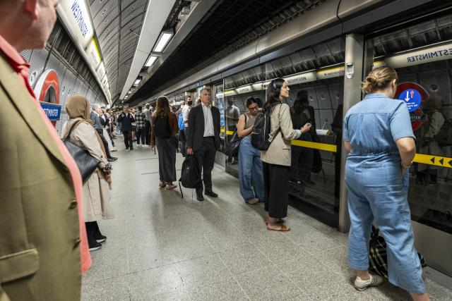 (250512) -- LONDON, May 12, 2025 (Xinhua) -- Commuters wait for a delayed Jubilee line tube at Westminster station in London, Britain, on May 12, 2025. A power outage struck the London Underground, causing widespread travel disruptions across the capital on Monday afternoon, Transport for London (TfL) confirmed. (Photo by Stephen Chung/Xinhua)