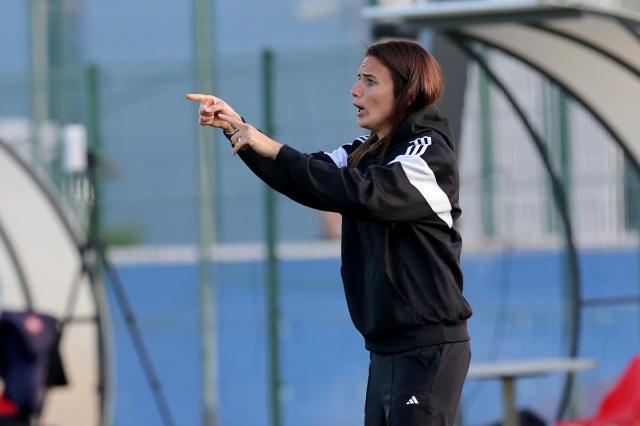 (250531) -- STARA PAZOVA, May 31, 2025 (Xinhua) -- Hungary's head coach Alexandra Szarvas instructs during the UEFA Women's Nations League B group 3 football match between Serbia and Hungary in Stara Pazova near Belgrade, Serbia, on May 30, 2025. (Photo by Predrag Milosavljevic/Xinhua)