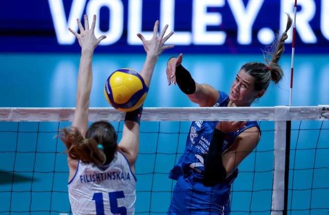 (250601) -- BELGRADE, June 1, 2025 (Xinhua) -- Serbia's Katarina Dangubic (R) spikes the ball during a friendly volleyball match between Serbia and Russia, in Belgrade, Serbia on May 31, 2025. (Photo by Predrag Milosavljevic/Xinhua)