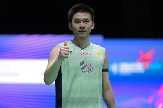 (250601) -- SINGAPORE, June 1, 2025 (Xinhua) -- Kunlavut Vitidsarn celebrates after the men's singles final match between Kunlavut Vitidsarn of Thailand and Lu Guangzu of China at the Singapore Badminton Open 2025 in Singapore, June 1, 2025. (Photo by Then Chih Wey/Xinhua)