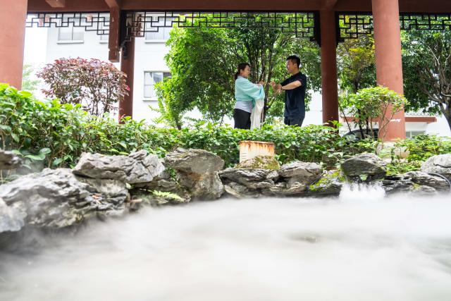 (250605) -- CHENZHOU, June 5, 2025 (Xinhua) -- Actors practice at the yard of Hunan Kunqu Opera Troupe in Beihu District of Chenzhou City in central China's Hunan Province, June 4, 2025.
  The centuries-old Kunqu Opera has been listed by the United Nations Educational, Scientific and Cultural Organization (UNESCO) as an intangible cultural heritage. In recent years, the Hunan Kunqu Opera Troupe managed to cultivate a good number of outstanding young actors through professional training programs and community outreach campaigns, bringing this olden art into the attention and affection of a growing base of youngsters. (Xinhua/Chen Sihan)