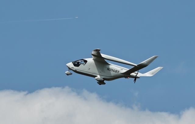 (250618) -- PARIS, June 18, 2025 (Xinhua) -- An Alia aircraft of Beta Technologies is seen during an aerial show at the 55th Paris Air Show at Le Bourget Airport near Paris, France, June 17, 2025.
  The 55th edition of the Paris Air Show officially opened on Monday and will run until June 22, with the participation of about 2,400 exhibitors from 48 countries and regions. (Xinhua/Gao Jing)