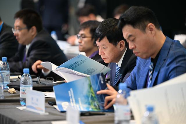 (250622) -- ASTANA, June 22, 2025 (Xinhua) -- Guests attend the China-Central Asia Cooperation Development Forum and the Third Silk Road International Communication Forum in Astana, Kazakhstan, June 22, 2025.
  The China-Central Asia Cooperation Development Forum and the Third Silk Road International Communication Forum were held on Sunday in Astana, the capital of Kazakhstan.
  Around 240 representatives from media, think tanks, cultural institutions and business sectors across China and Central Asia engaged in in-depth discussions on topics including deepening Silk Road cooperation. (Xinhua/Li Renzi)