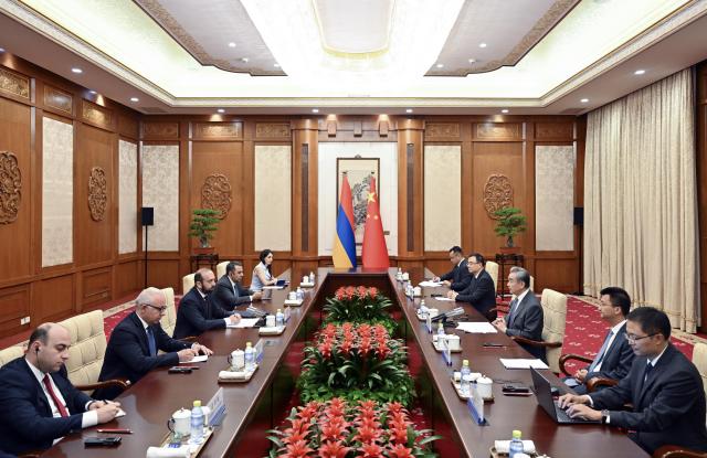 (250626) -- BEIJING, June 26, 2025 (Xinhua) -- Chinese Foreign Minister Wang Yi, also a member of the Political Bureau of the Communist Party of China Central Committee, holds talks with Armenian Minister of Foreign Affairs Ararat Mirzoyan in Beijing, capital of China, June 26, 2025. (Xinhua/Yin Bogu)
