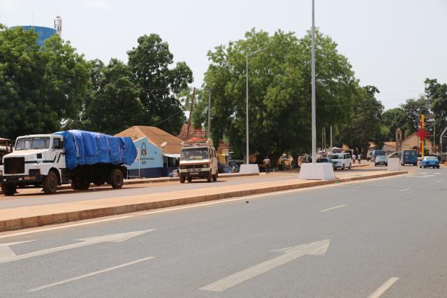 (250628) -- BISSAU, June 28, 2025 (Xinhua) -- Vehicles run on a highway constructed by a Chinese company in Safim, Guinea-Bissau, June 15, 2025. The China-funded highway, which links the capital Bissau to its suburb of Safim, inaugurated on June 16.
   The highway, covering a distance of 8.2 kilometers, was constructed by Chinese company Longjian Road & Bridge Co., Ltd. and fully financed by the Chinese government at a cost of 30 million U.S. dollars. (Xinhua/Zhang Jian)