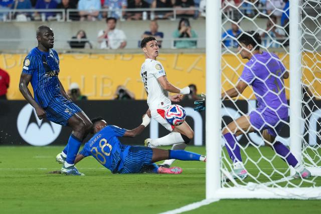 (250701) -- ORLANDO, July 1, 2025 (Xinhua) -- Phil Foden (2nd R) of Manchester City scores during the round of 16 match between Manchester City of England and Al Hilal of Saudi Arabia at the FIFA Club World Cup 2025 at the Camping World Stadium, Orlando, Florida, the United States, June 30, 2025. (Xinhua/Xu Chang)