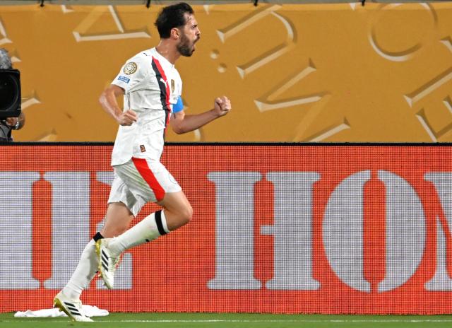 (250701) -- ORLANDO, July 1, 2025 (Xinhua) -- Bernardo Silva of Manchester City celebrates his goal during the round of 16 match between Manchester City of England and Al Hilal of Saudi Arabia at the FIFA Club World Cup 2025 at the Camping World Stadium, Orlando, Florida, the United States, June 30, 2025. (Xinhua/Wu Xiaoling)