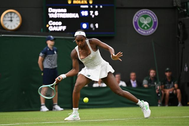 (250702) -- LONDON, July 2, 2025 (Xinhua) -- Coco Gauff competes during the women's singles first round match between Coco Gauff of the United States and Dayana Yastremska of Ukraine at the Wimbledon Tennis Championships in London, Britain, July 1, 2025. (Xinhua/Zhao Dingzhe)
