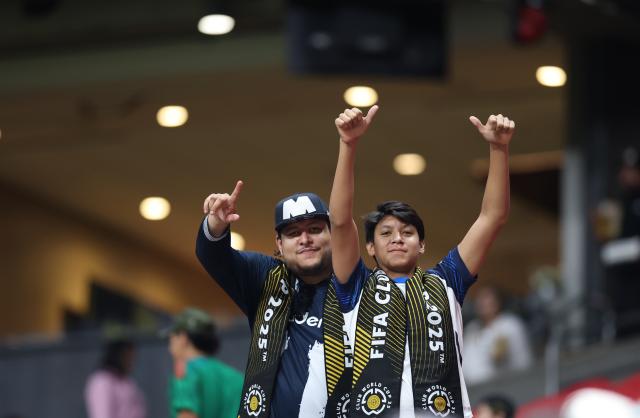 (250702) -- ATLANTA, July 2, 2025 (Xinhua) -- Supporters of CF Monterrey cheers before the round of 16 match between Borussia Dortmund of Germany and CF Monterrey of Mexico at the FIFA Club World Cup 2025 at the Mercedes-Benz Stadium, Atlanta, Georgia, the United States, July 1, 2025. (Xinhua/Li Ming)