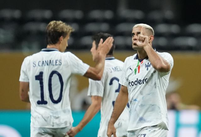 (250702) -- ATLANTA, July 2, 2025 (Xinhua) -- CF Monterrey's German Berterame (R) celebrates scoring during the round of 16 match between Borussia Dortmund of Germany and CF Monterrey of Mexico at the FIFA Club World Cup 2025 at the Mercedes-Benz Stadium, Atlanta, Georgia, the United States, July 1, 2025. (Xinhua/Huang Zongzhi)