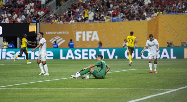 (250702) -- ATLANTA, July 2, 2025 (Xinhua) -- Esteban Andrada (Bottom), CF Monterrey's goalkeeper, reacts during the round of 16 match between Borussia Dortmund of Germany and CF Monterrey of Mexico at the FIFA Club World Cup 2025 at the Mercedes-Benz Stadium, Atlanta, Georgia, the United States, July 1, 2025. (Xinhua/Huang Zongzhi)