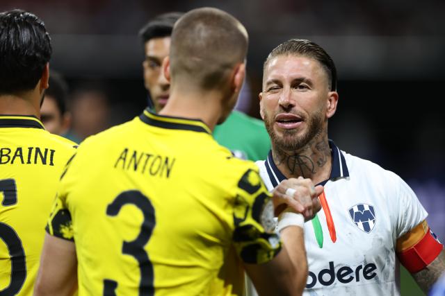 (250702) -- ATLANTA, July 2, 2025 (Xinhua) -- CF Monterrey's Sergio Ramos (R) greets Borussia Dortmund's Waldemar Anton before the round of 16 match between Borussia Dortmund of Germany and CF Monterrey of Mexico at the FIFA Club World Cup 2025 at the Mercedes-Benz Stadium, Atlanta, Georgia, the United States, July 1, 2025. (Xinhua/Li Ming)