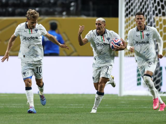 (250702) -- ATLANTA, July 2, 2025 (Xinhua) -- CF Monterrey's German Berterame (C) celebrates scoring during the round of 16 match between Borussia Dortmund of Germany and CF Monterrey of Mexico at the FIFA Club World Cup 2025 at the Mercedes-Benz Stadium, Atlanta, Georgia, the United States, July 1, 2025. (Xinhua/Li Ming)