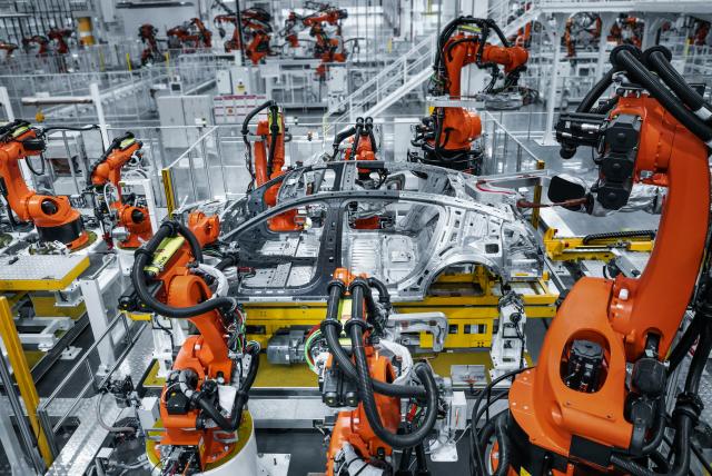 (250702) -- HEFEI, July 2, 2025 (Xinhua) -- This undated photo shows an automated production line of the Maextro Super Factory in Feixi County, east China's Anhui Province.
  The city of Hefei is making big strides in the new energy vehicle (NEV) industry. In 2024, the city's NEV output exceeded 1.37 million units, with the total value of its industrial chain hitting 260 billion yuan (about 36.28 billion U.S. dollars). (Xinhua)