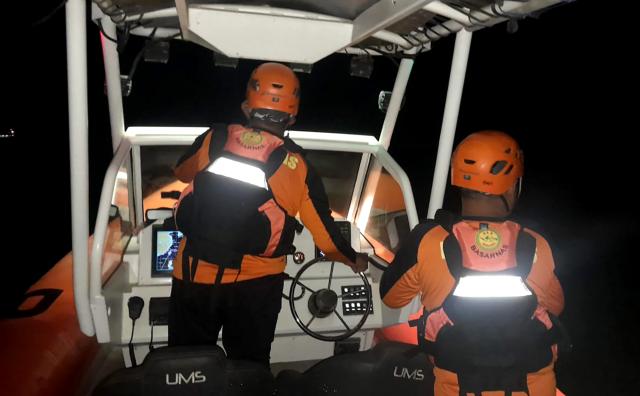 (250703) -- BALI, July 3, 2025 (Xinhua) -- Rescuers search for missing passengers of a ship capsizing near Bali Island, Indonesia, July 3, 2025. At least three people were killed, four others survived, and 58 remain missing after a wooden passenger ship capsized near Indonesia's Bali Island before midnight on Wednesday, a senior rescue official confirmed Thursday.
   The vessel, Tunu Pratama Jaya Penumpang Motor, was struck by huge waves while sailing along the maritime border between Bali and East Java provinces, said I Nyoman Sidakarya, head of the Search and Rescue Office in Bali. (National Search and Rescue Agency of Indonesia/Handout via Xinhua)
