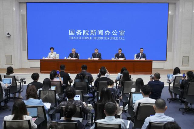 (250703) -- BEIJING, July 3, 2025 (Xinhua) -- China's State Council Information Office holds a press conference on an array of cultural events marking the 80th anniversary of the victory in the Chinese People's War of Resistance Against Japanese Aggression and the World Anti-Fascist War, in Beijing, capital of China, July 3, 2025. Vice Minister of Culture and Tourism Lu Yingchuan, Vice Minister of the National Radio and Television Administration Liu Jianguo, Vice President of the China Media Group Wang Xiaozhen, and President of the Museum of the War of Chinese People's Resistance Against Japanese Aggression Luo Cunkang briefed the media on a themed exhibition, the release of outstanding literary and artistic works, and other related events, and took questions from reporters. (Xinhua/Cai Yang)