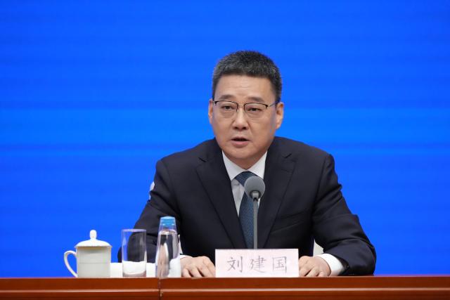 (250703) -- BEIJING, July 3, 2025 (Xinhua) -- Vice Minister of the National Radio and Television Administration Liu Jianguo speaks at a press conference held by China's State Council Information Office on an array of cultural events marking the 80th anniversary of the victory in the Chinese People's War of Resistance Against Japanese Aggression and the World Anti-Fascist War, in Beijing, capital of China, July 3, 2025. Vice Minister of Culture and Tourism Lu Yingchuan (not in the picture), Vice Minister of the National Radio and Television Administration Liu Jianguo, Vice President of the China Media Group Wang Xiaozhen (not in the picture), and President of the Museum of the War of Chinese People's Resistance Against Japanese Aggression Luo Cunkang (not in the picture) briefed the media on a themed exhibition, the release of outstanding literary and artistic works, and other related events, and took questions from reporters. (Xinhua/Cai Yang)