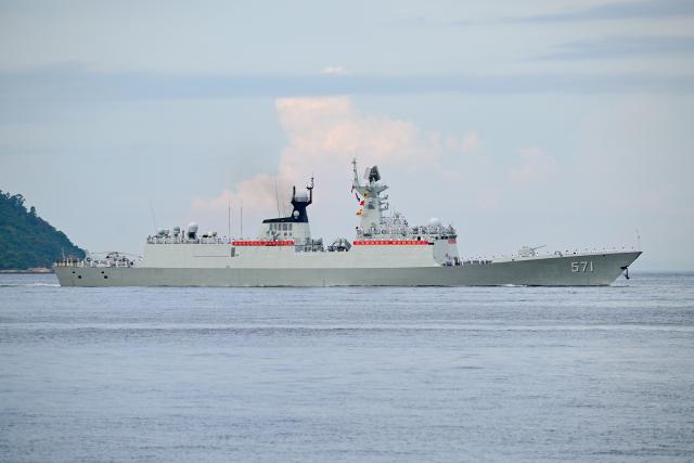 (250703) -- HONG KONG, July 3, 2025 (Xinhua) -- This photo shows the Yuncheng missile frigate sailing in Hong Kong waters, south China, July 3, 2025. A fleet of the Chinese People's Liberation Army (PLA) Navy led by the aircraft carrier Shandong arrived in the Hong Kong Special Administrative Region (HKSAR) on Thursday morning, kicking off a five-day visit.
   The aircraft carrier and the Yan'an missile destroyer were anchored near the west end of the Victoria Harbor, while the Zhanjiang missile destroyer and the Yuncheng missile frigate docked at the PLA Hong Kong Garrison's naval base in Stonecutters Island.
   This is the Shandong's first visit to Hong Kong. From Friday to Sunday, the Shandong, the Zhanjiang and the Yuncheng will host open tours, lectures, drill demonstrations and other exchange activities. (Xinhua/Zhu Wei)