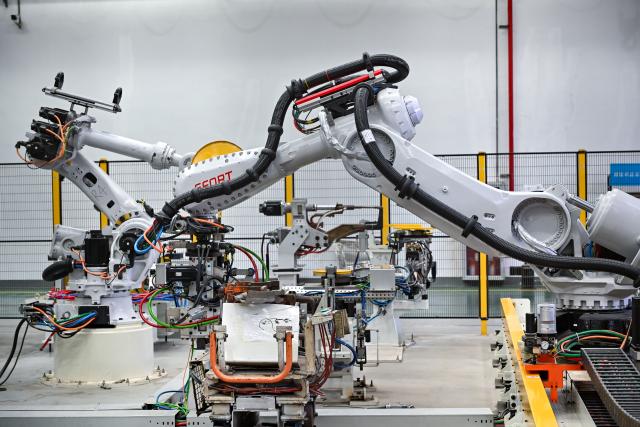 (250704) -- WUHU, July 4, 2025 (Xinhua) -- This photo taken on July 3, 2025 shows a welding robot at Anhui Efort Intelligent Equipment Co., Ltd. in Wuhu, east China's Anhui Province.
  Founded in 2007, Anhui Efort Intelligent Equipment Co., Ltd. produces robots widely used in industries such as electronics, photovoltaics, lithium batteries, automotive and auto parts, rail transit, and shipbuilding. 
   The company established a comprehensive R&D system for core technologies, having achieved a 100% ratio in localization and self-sufficiency for critical components. It sold over 16,000 industrial robots in 2024.
   As the first national-level robotics industry cluster in the country, Wuhu is home to more than 300 enterprises along the robotics supply chain. The city's robotics industry output exceeded 40 billion yuan (about 5.58 billion U.S. dollars) in 2024. (Xinhua/Zhang Cheng)